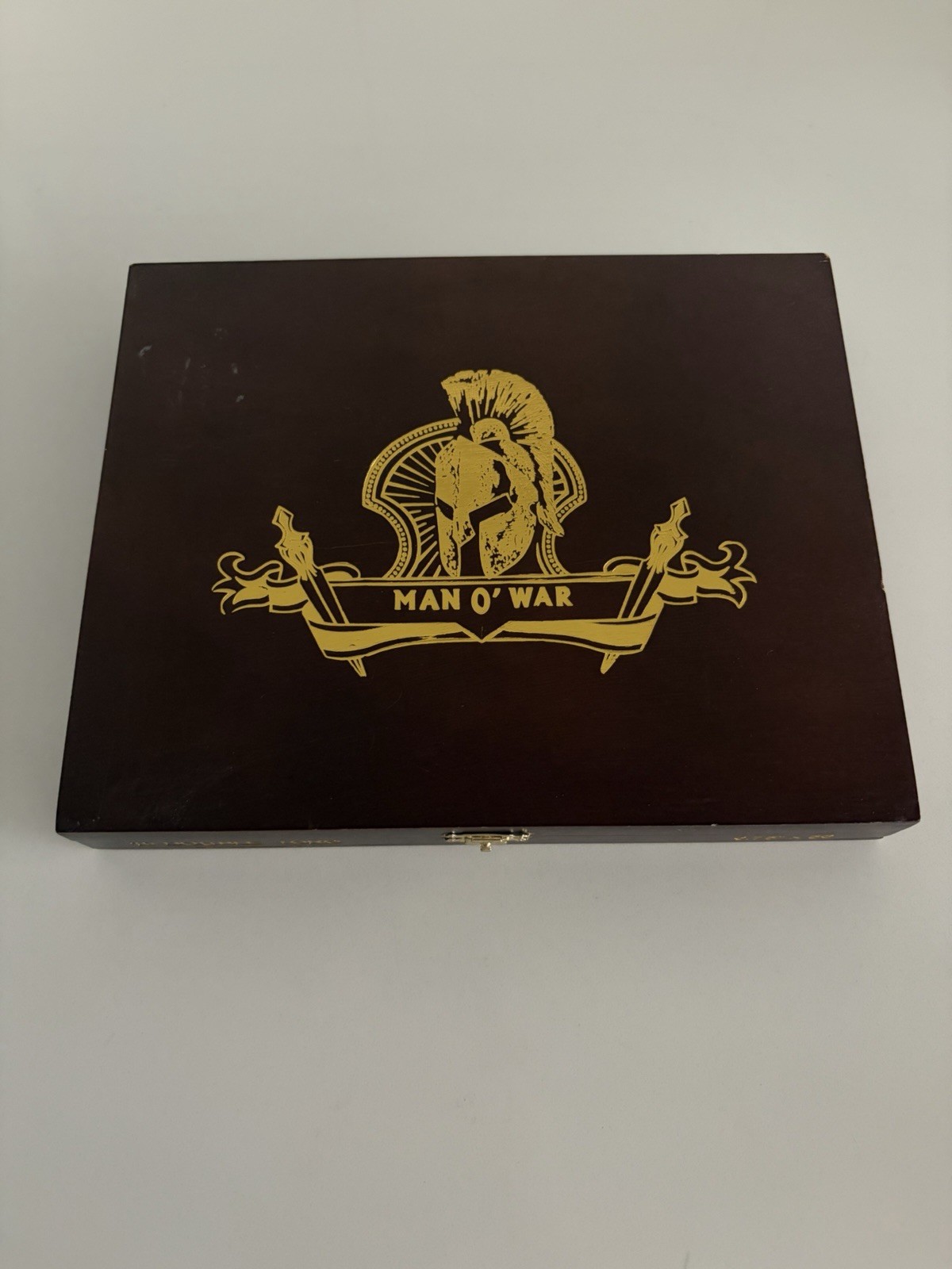 Man O’ War Double Toro Empty Wooden Cigar Box 10 Count Nicaragua Gold Logo