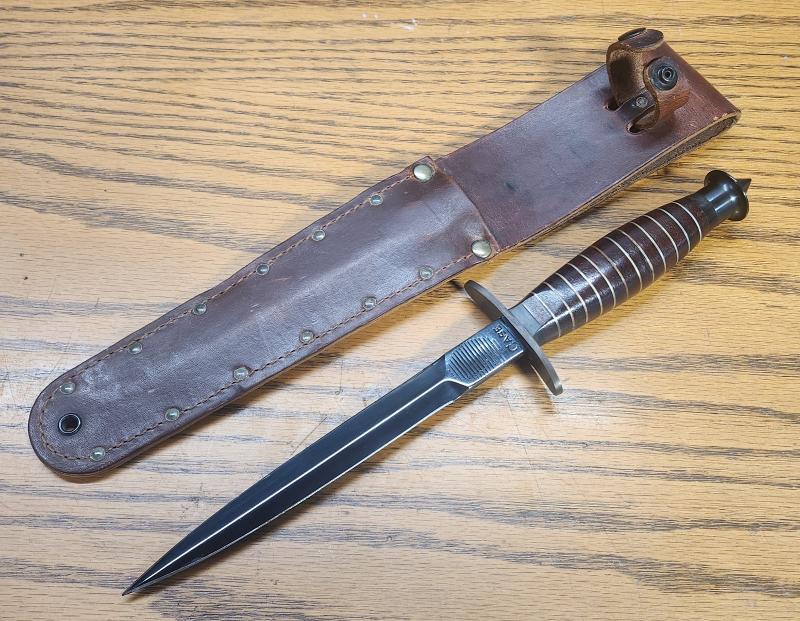 US 1992 Case XX V42 Rare USA Vintage WWII Style Fighting Knife Sheath Leather US 1992 Case XX V42 Rare USA Vintage WWII Style Fighting Knife Sheath Leather