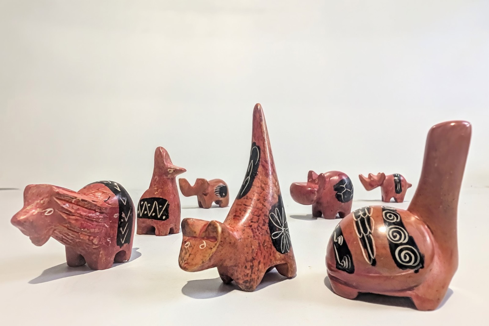 Vintage Kenya Kisii Soapstone Mini Animal Figurines Lot Terracotta Red Black 7pc Vintage Kenya Kisii Soapstone Mini Animal Figurines Lot Terracotta Red Black 7pc