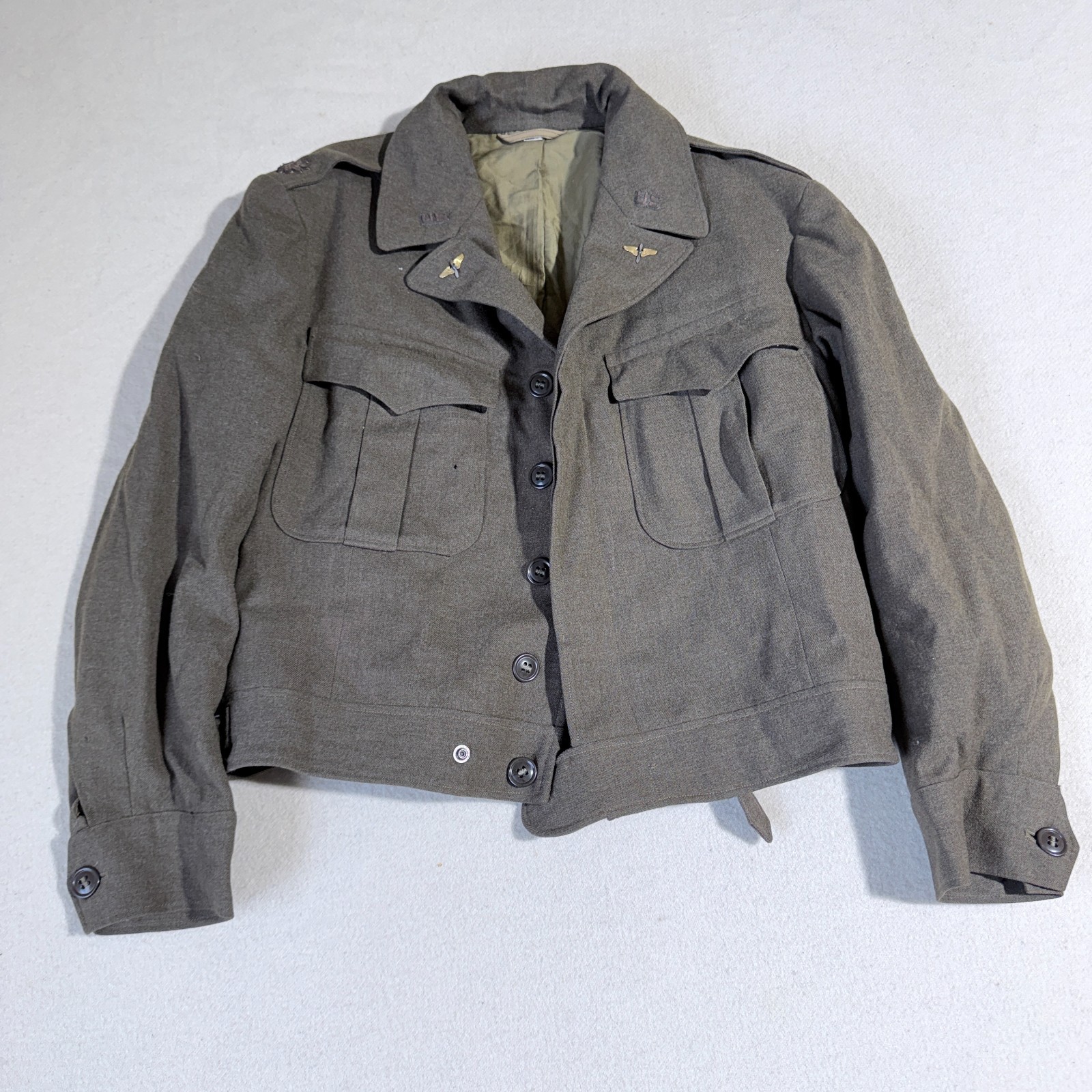 Vintage WWII Military Ike Jacket Size 40S Green Patches Air Force Wool US Vintage WWII Military Ike Jacket Size 40S Green Patches Air Force Wool US