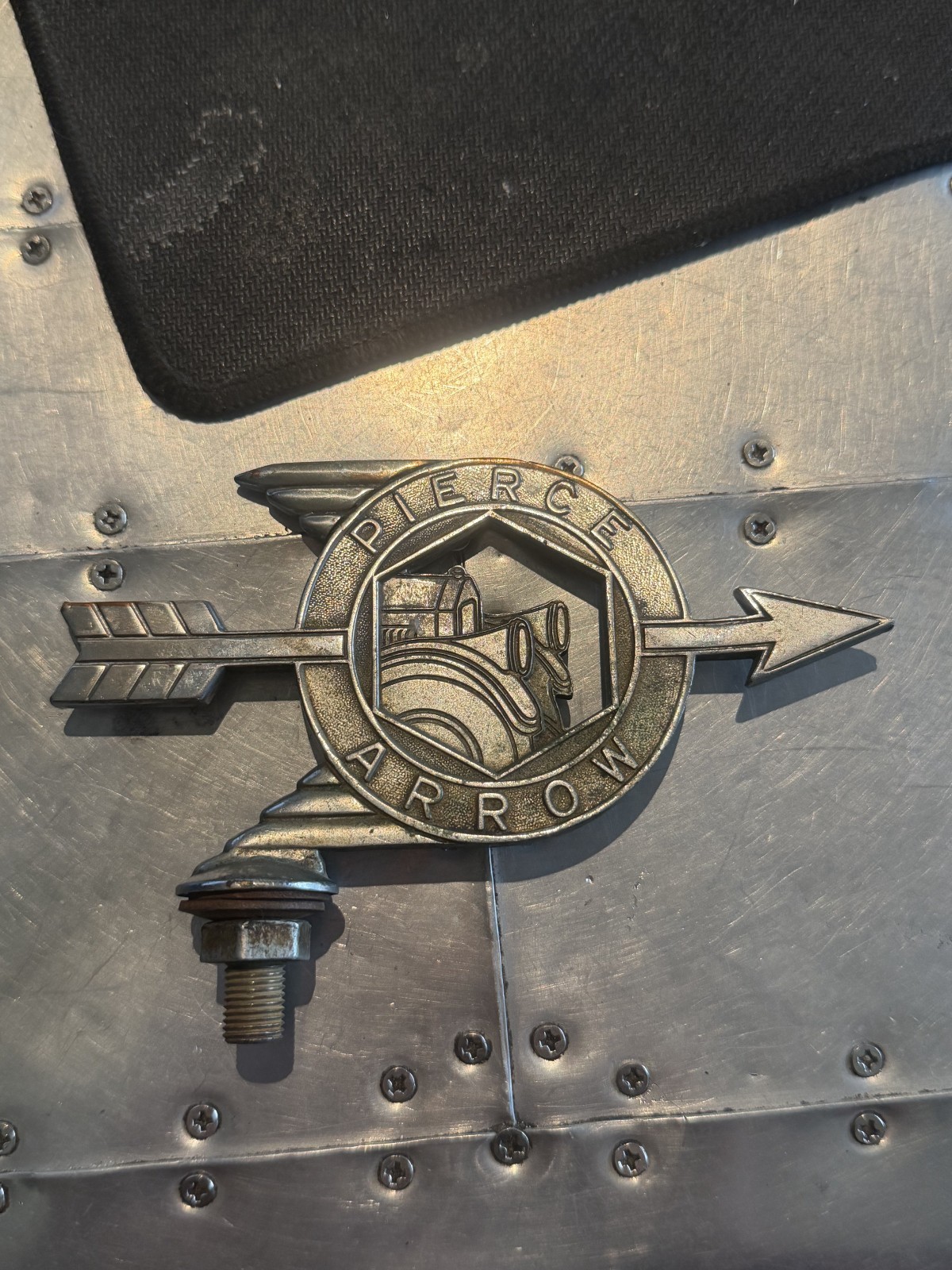 Pierce Arrow Hood Ornament Mascot Series 80 1927 (0525-177) Pierce Arrow Hood Ornament Mascot Series 80 1927 (0525-177)