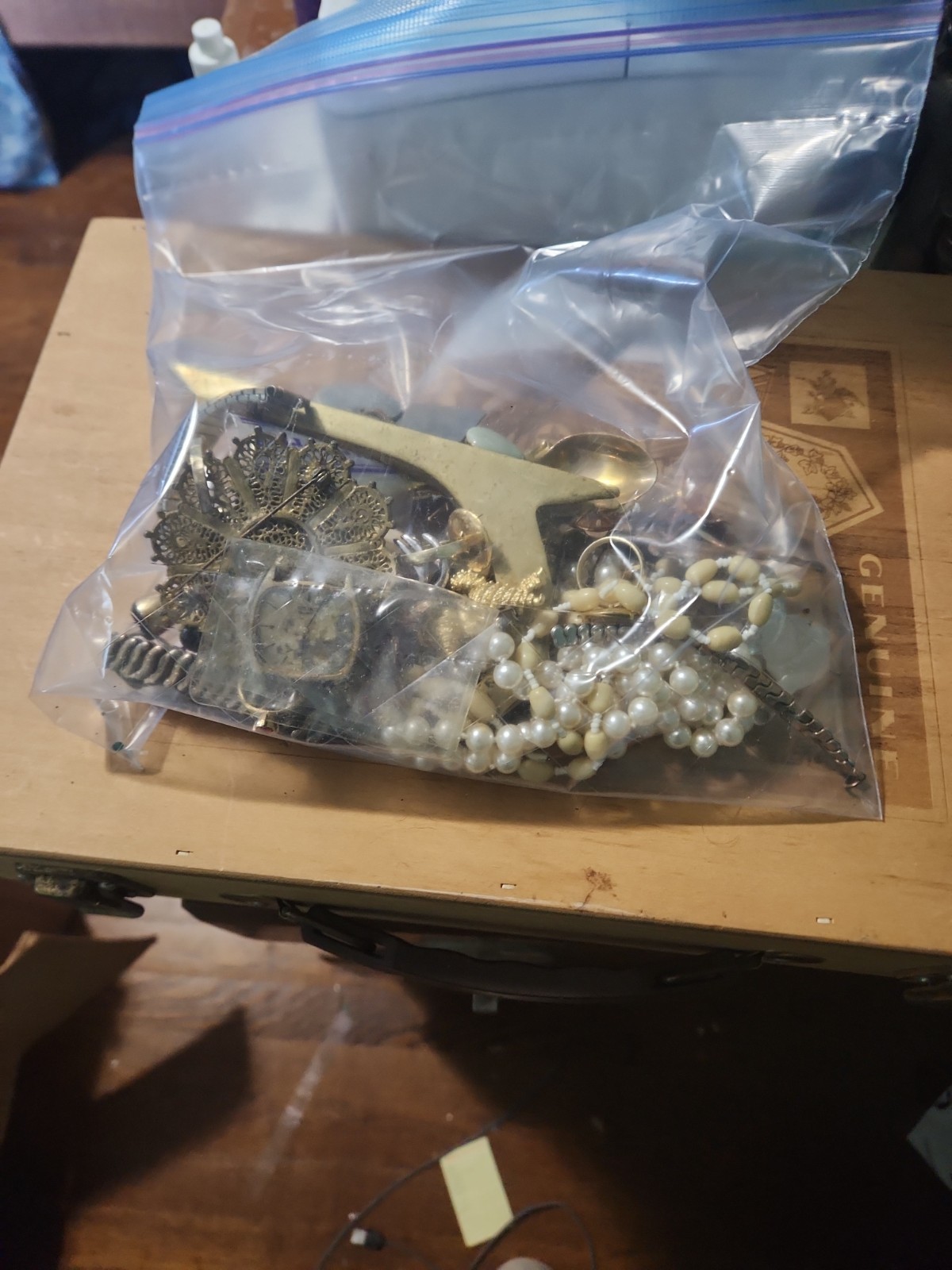 Junk Drawer Jewelry Lot, Vintage, Unsearched Junk Drawer Jewelry Lot, Vintage, Unsearched