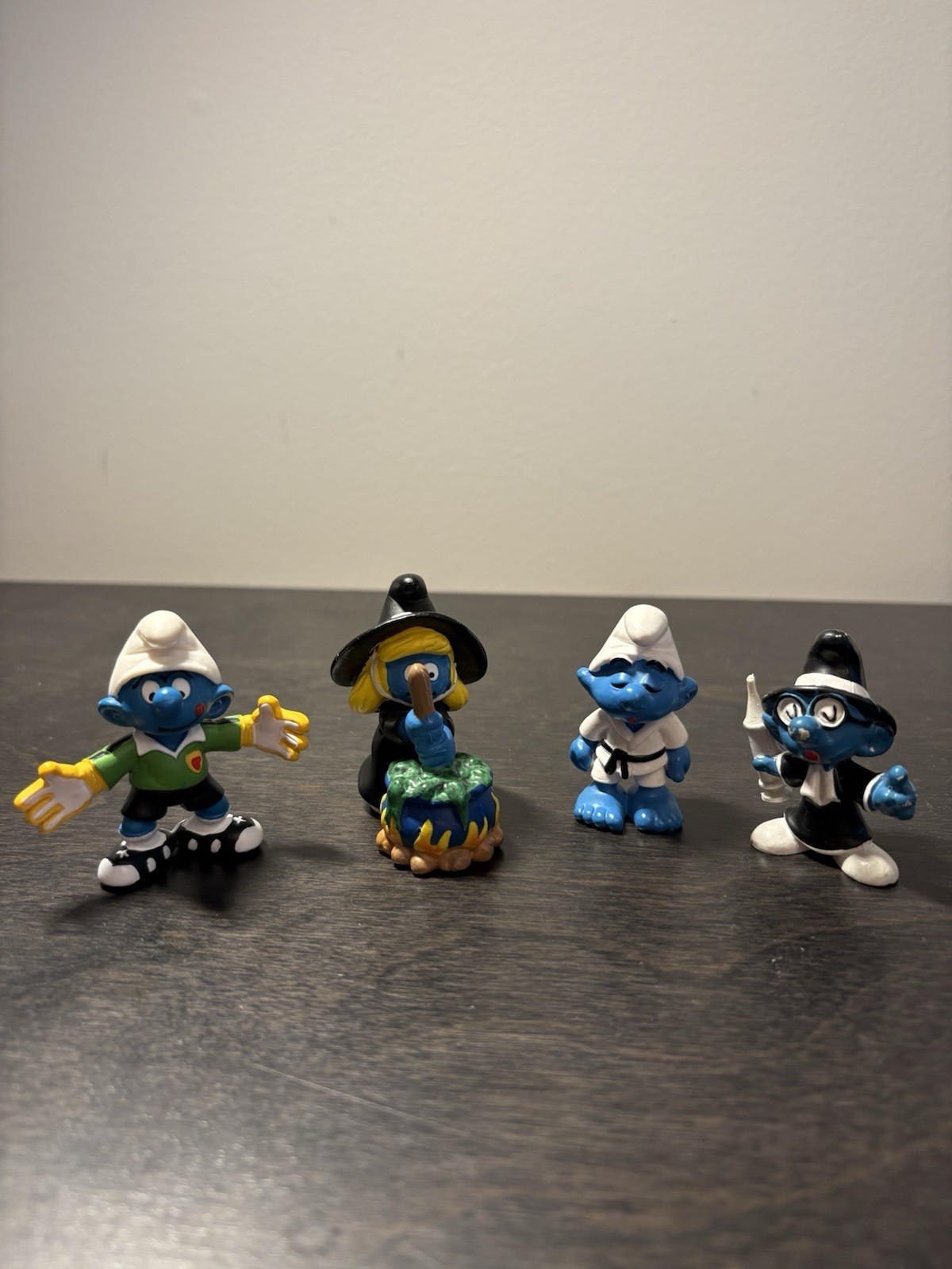RARE peyo schleich Smurfs/Smurfette witch cauldron halloween 20547 Germany 2005 RARE peyo schleich Smurfs/Smurfette witch cauldron halloween 20547 Germany 2005