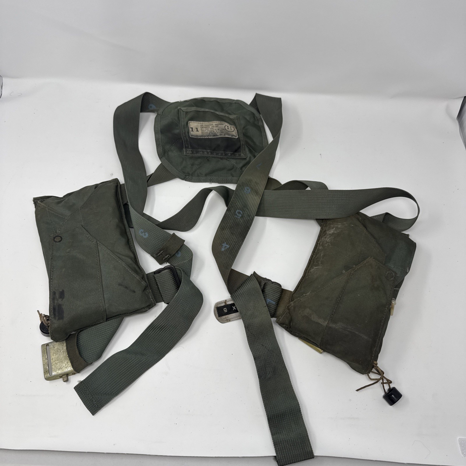 Vietnam Vintage Fighter Pilot Under Arm Life Preserver LPU-10/P Complete USAF Vietnam Vintage Fighter Pilot Under Arm Life Preserver LPU-10/P Complete USAF