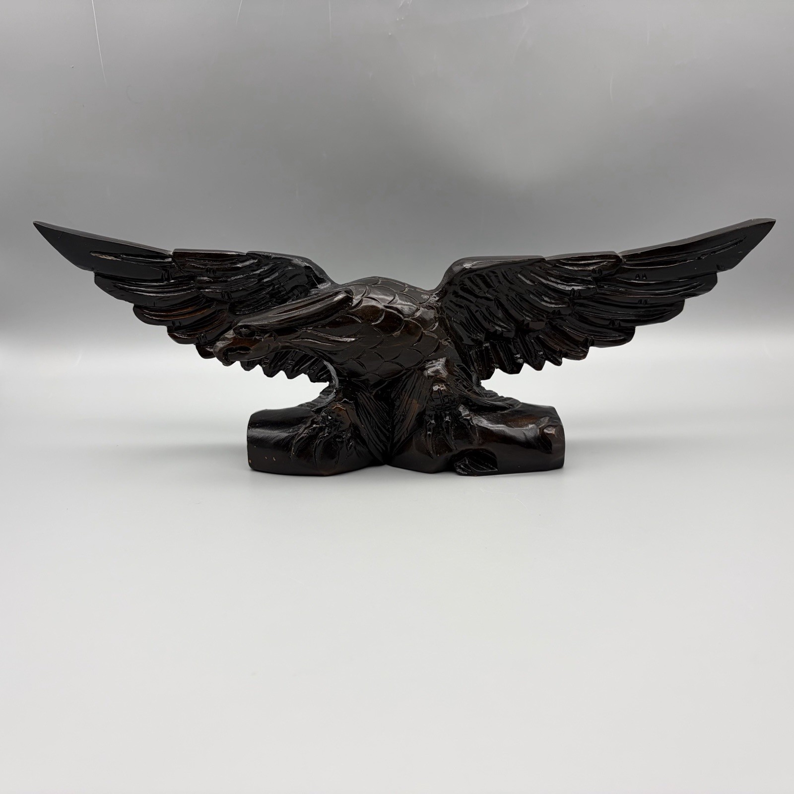 Vintage Hand Crafted Carved Wood Patriotic American Bald Eagle Wooden Sculpture Vintage Hand Crafted Carved Wood Patriotic American Bald Eagle Wooden Sculpture