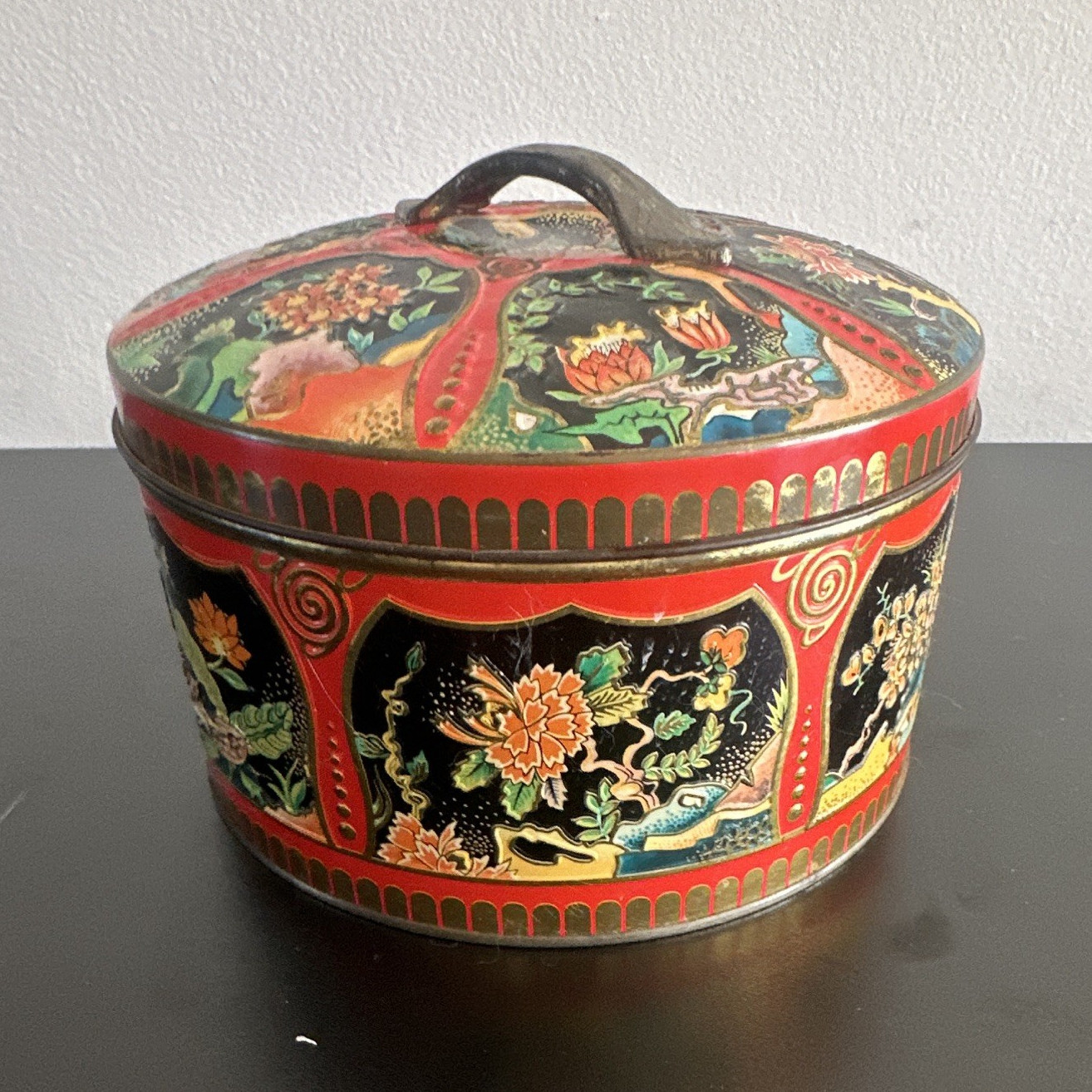 Gray Dunn Scotland Advertising Tin w/ Lid, Bakery Theme, Established 1853