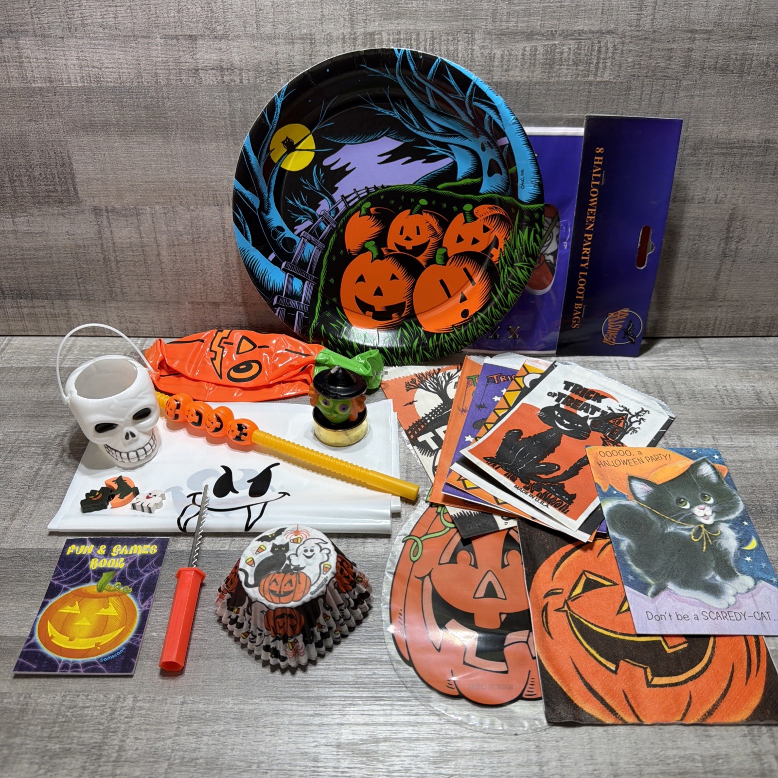 Vintage Halloween Party Lot Decorations Treat Bags Plates Napkins NOS 