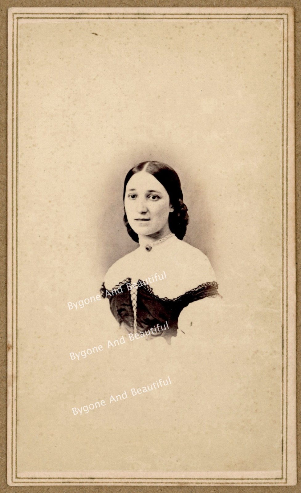 CDV Civil War Beautiful Woman Wearing A Chemisette Sad Look CDV Civil War Beautiful Woman Wearing A Chemisette Sad Look