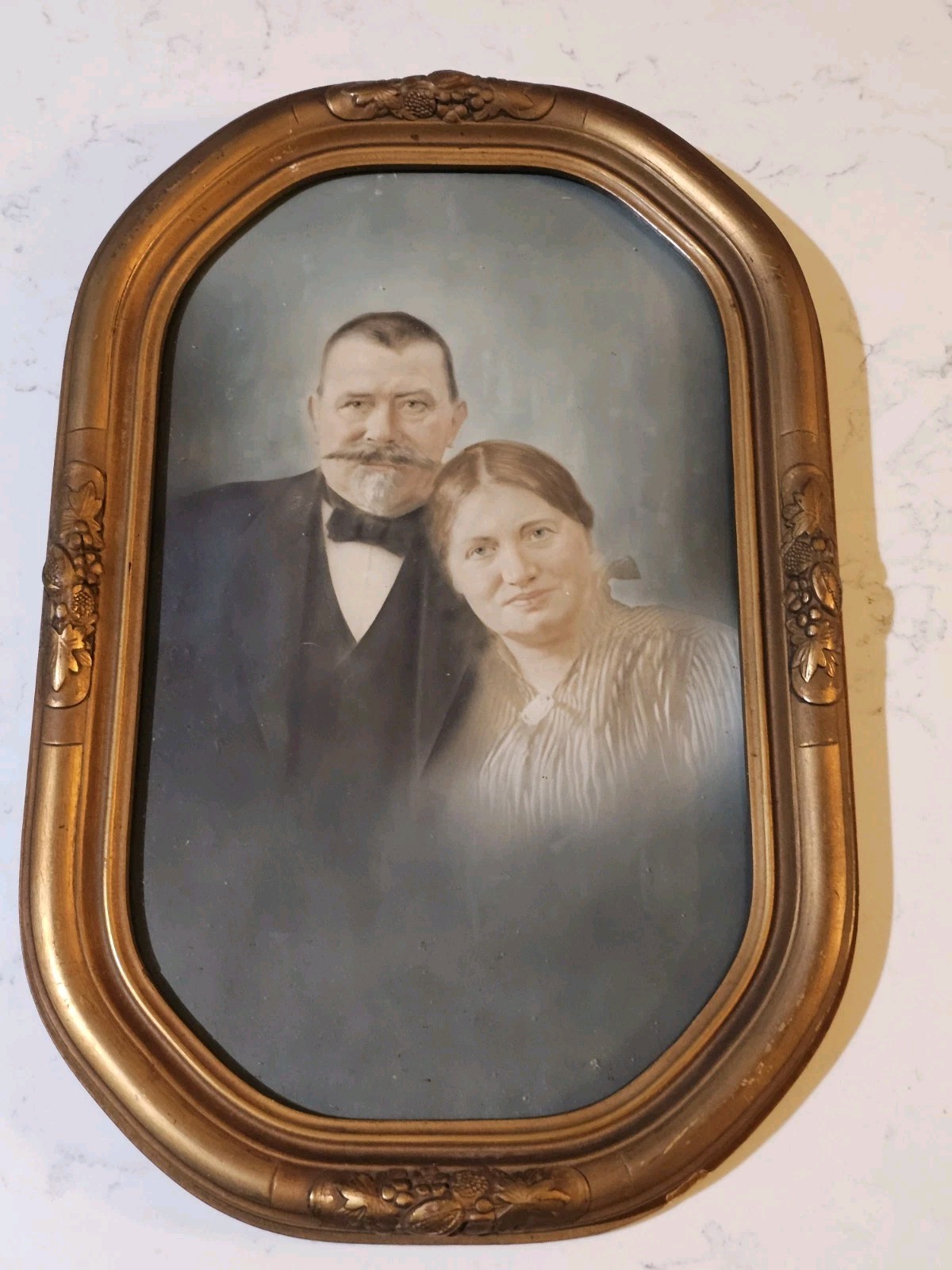 Antique Oval Victorian Gilt Picture Frame ~ Flat Glass ~ The Hatfields 18x12