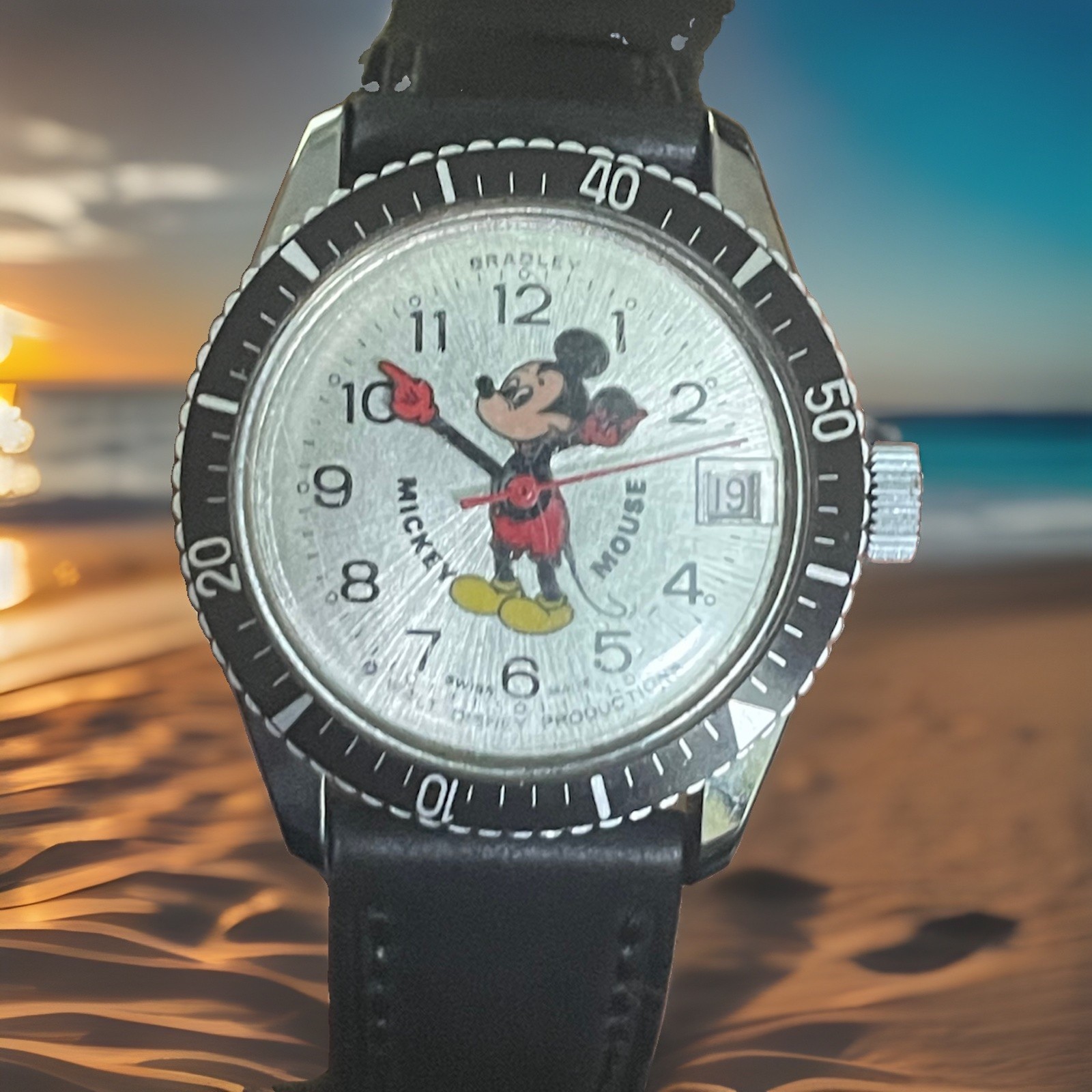 Vintage 1970s Bradley Mickey Mouse Disney Diver Watch Swiss Manual Wind 32mm Vintage 1970s Bradley Mickey Mouse Disney Diver Watch Swiss Manual Wind 32mm