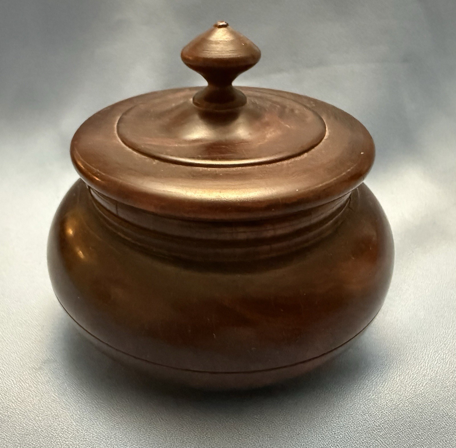 Vintage Turned Hardwood Treen Lidded Jar Tobacco Pot Beautiful Grain 5” Vintage Turned Hardwood Treen Lidded Jar Tobacco Pot Beautiful Grain 5”