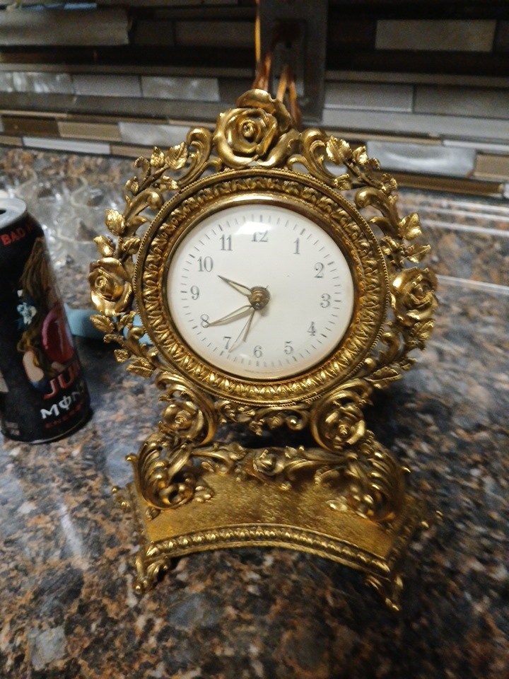 Vintage MATSON K800 24K Gold Plated Metal Plug in Mantle, Desk Clock works great Vintage MATSON K800 24K Gold Plated Metal Plug in Mantle, Desk Clock works great