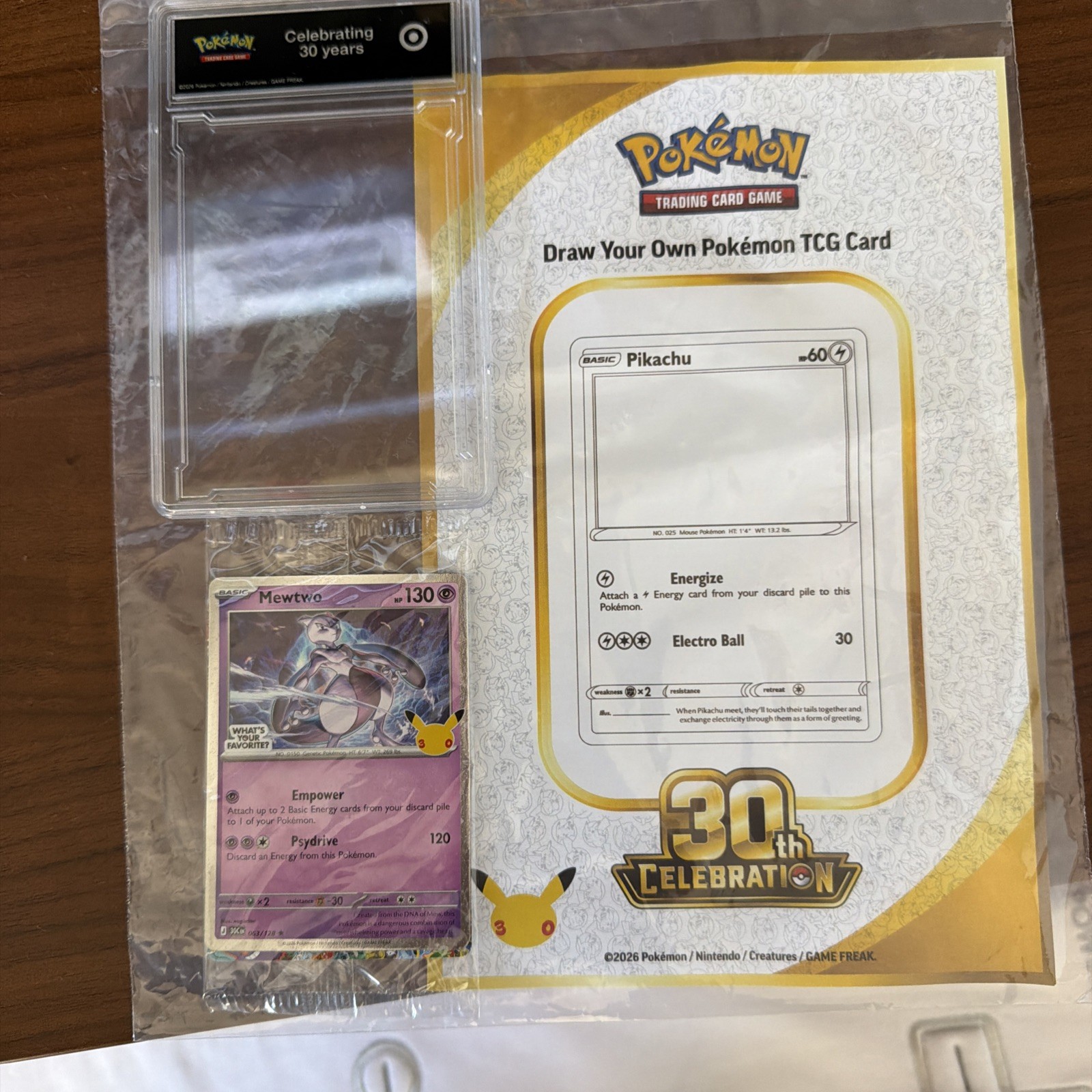 Pokemon TCG 30th Celebration Mewtwo 063/128 Holo English Promo + Family Day Kit Pokemon TCG 30th Celebration Mewtwo 063/128 Holo English Promo + Family Day Kit