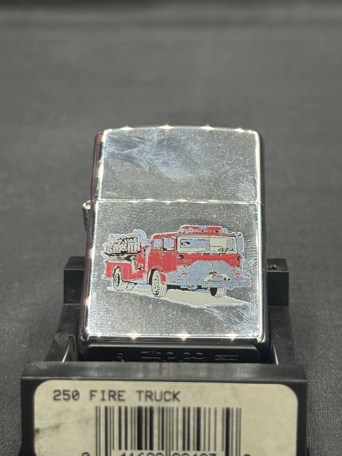 ZIPPO 1999 LIGHTER BARRETT SMYTH LICENSED FIRE TRUCK ZIPPO 1999 LIGHTER BARRETT SMYTH LICENSED FIRE TRUCK