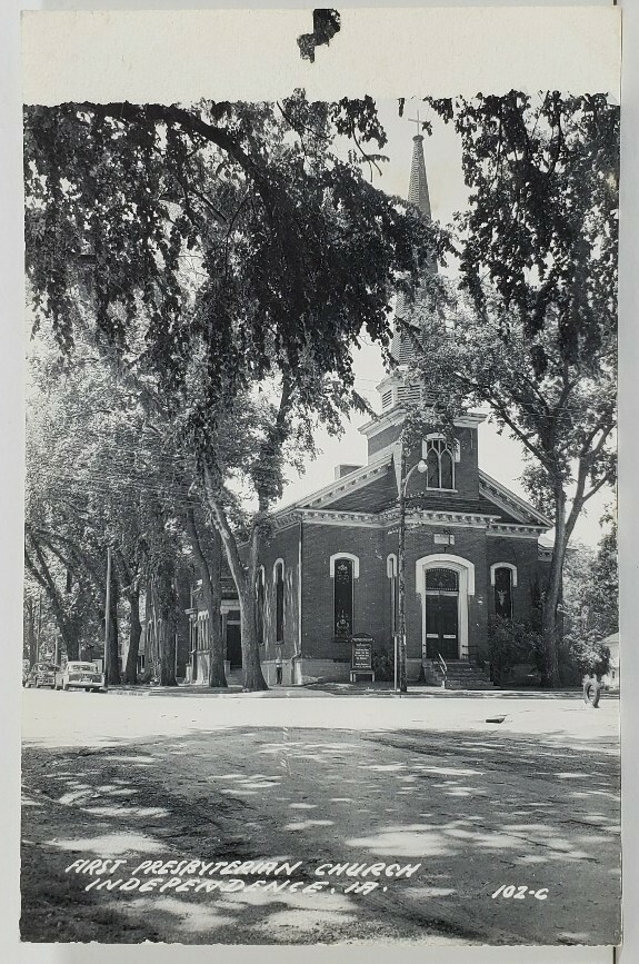 Independence Iowa First Presbyterian Church RPPC Postcard O6 Independence Iowa First Presbyterian Church RPPC Postcard O6