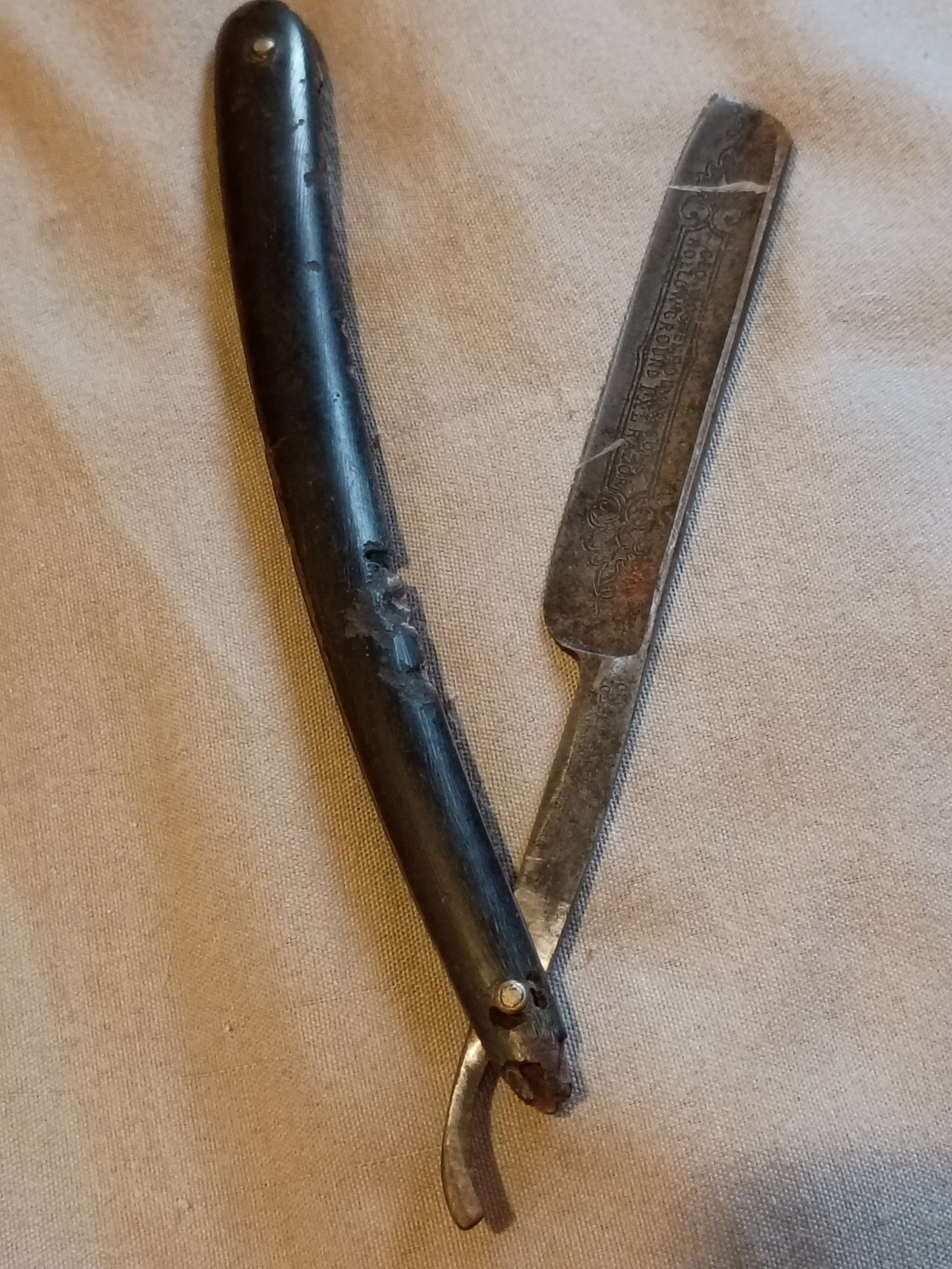 Antique George Wostenholm And Sons Hollow Ground IXL Straight Razor As Is. Antique George Wostenholm And Sons Hollow Ground IXL Straight Razor As Is.