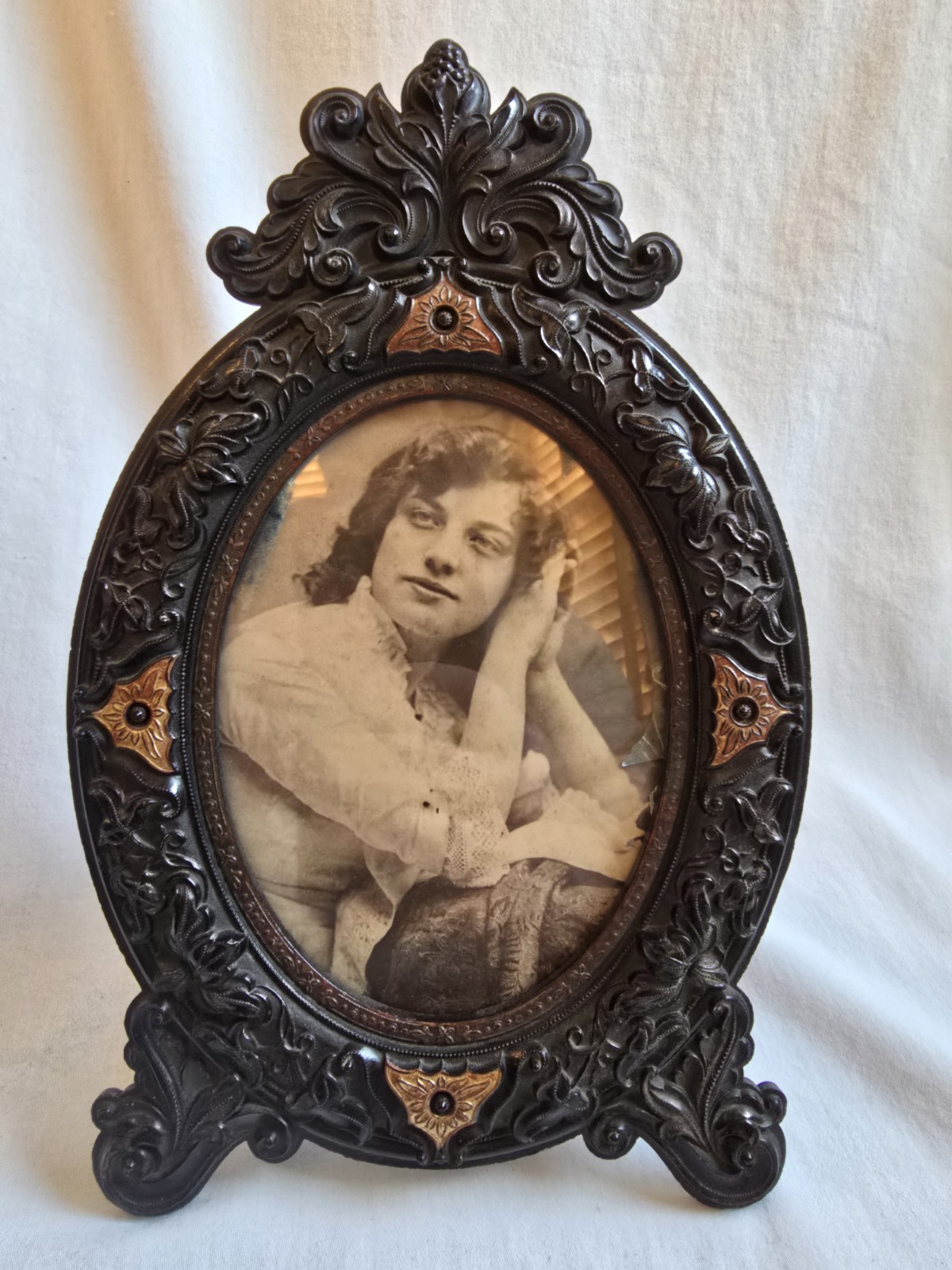 Stunning 1855 Black W/Gold Details Gutta Percha Orntate Victorian Frame W/ Pic Stunning 1855 Black W/Gold Details Gutta Percha Orntate Victorian Frame W/ Pic