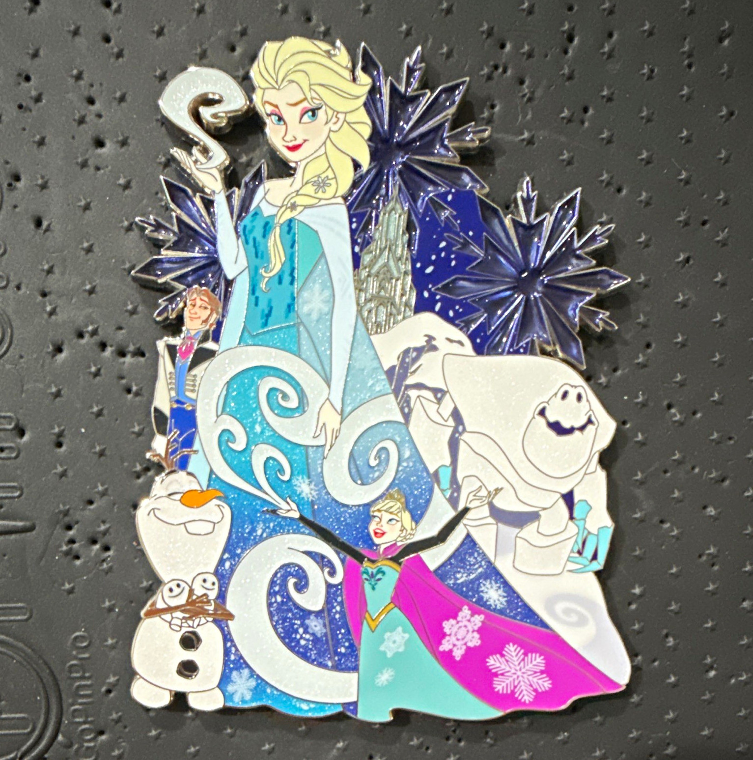 Disney Frozen Elsa Anna Olaf Sven Glitter Pin Magical Trends Winter LE 2013 Disney Frozen Elsa Anna Olaf Sven Glitter Pin Magical Trends Winter LE 2013