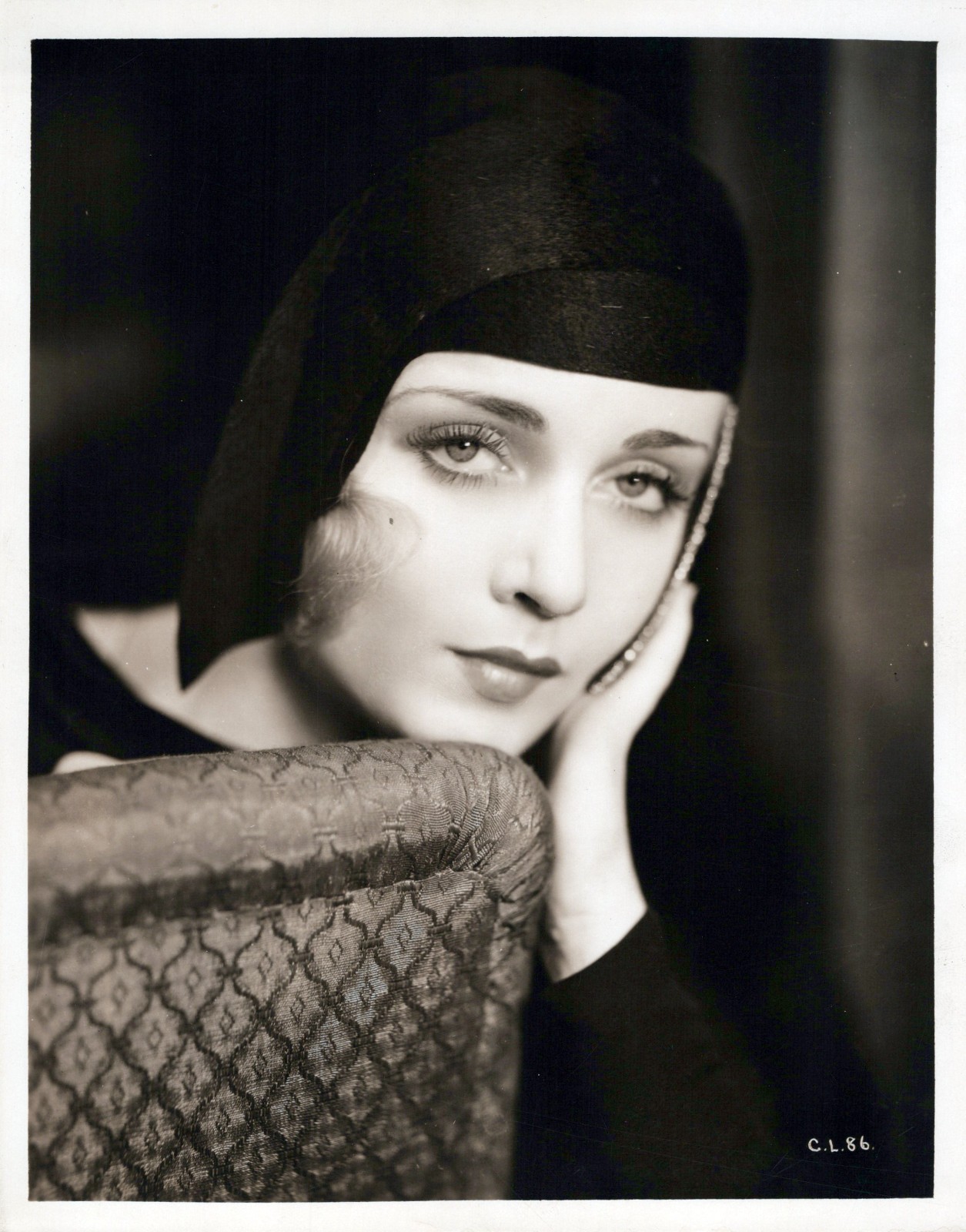 HOLLYWOOD CAROLE LOMBARD STYLISH POSE STUNNING PORTRAIT 1930s ORIG PHOTO MA92 HOLLYWOOD CAROLE LOMBARD STYLISH POSE STUNNING PORTRAIT 1930s ORIG PHOTO MA92