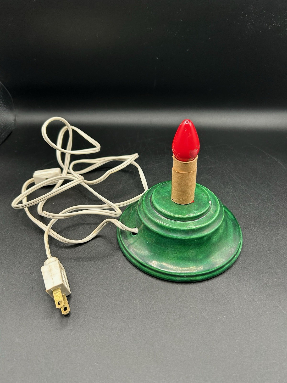 VTG Small Ceramic Christmas Tree Bulb Base With Design Replacement Part Working VTG Small Ceramic Christmas Tree Bulb Base With Design Replacement Part Working