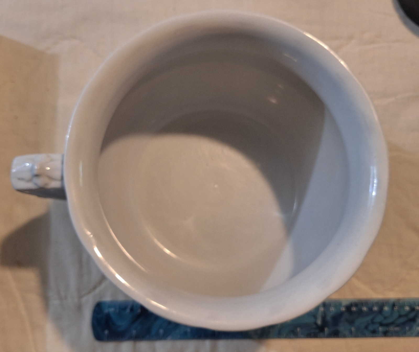Antique W.T. Copeland & Sons Chamber Pot, No Lid (Circa 1870-1910) Antique W.T. Copeland & Sons Chamber Pot, No Lid (Circa 1870-1910)