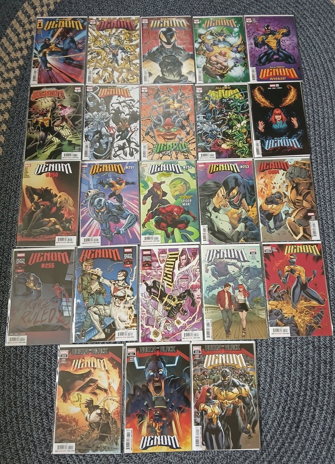 All New Venom #1-10, Venom #250-262 (1st Prints, VF-NM, Complete Series) All New Venom #1-10, Venom #250-262 (1st Prints, VF-NM, Complete Series)