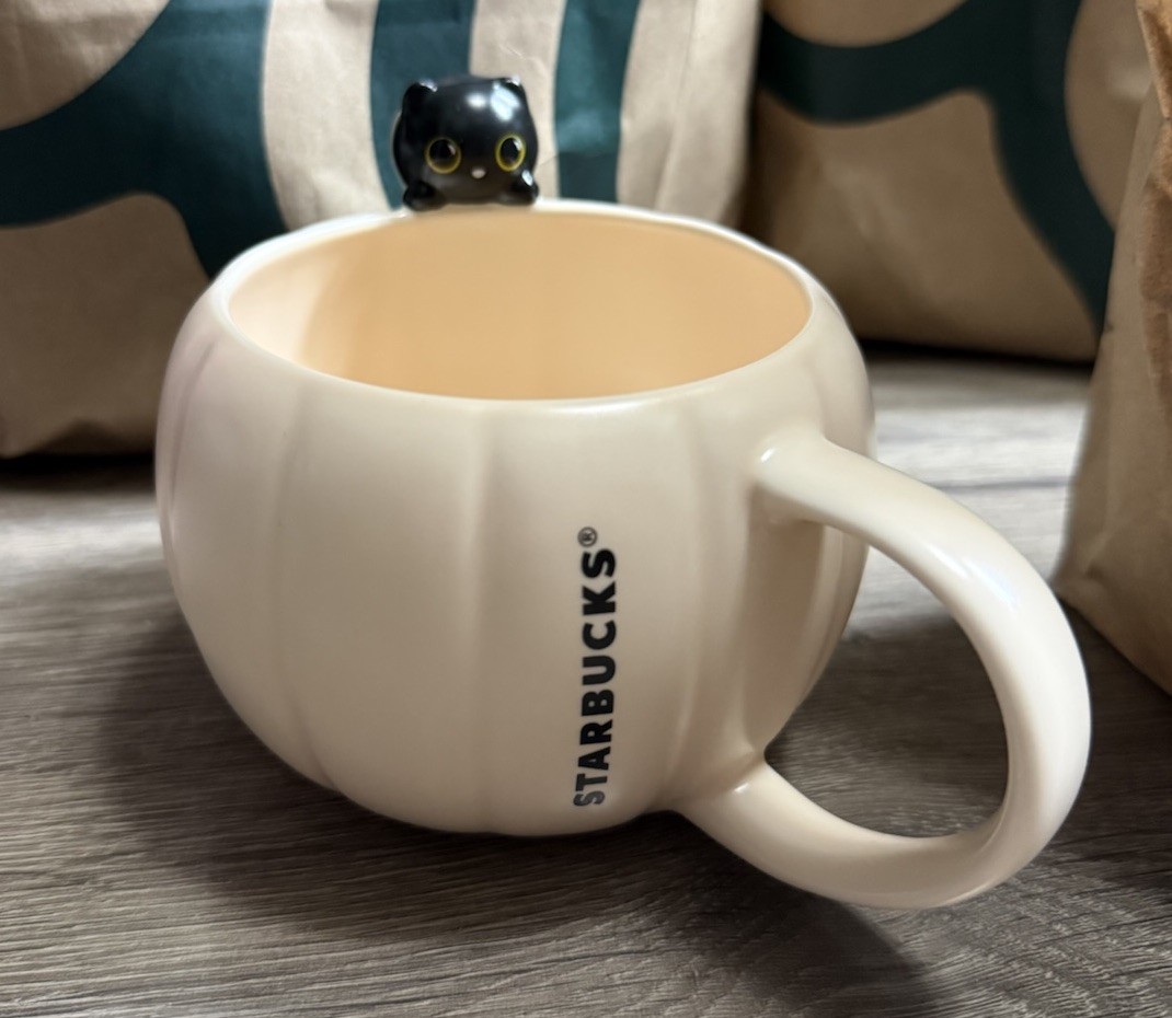 Starbucks Authentic Halloween Mug Black Cat 2026 Limited Edition New Starbucks Authentic Halloween Mug Black Cat 2026 Limited Edition New