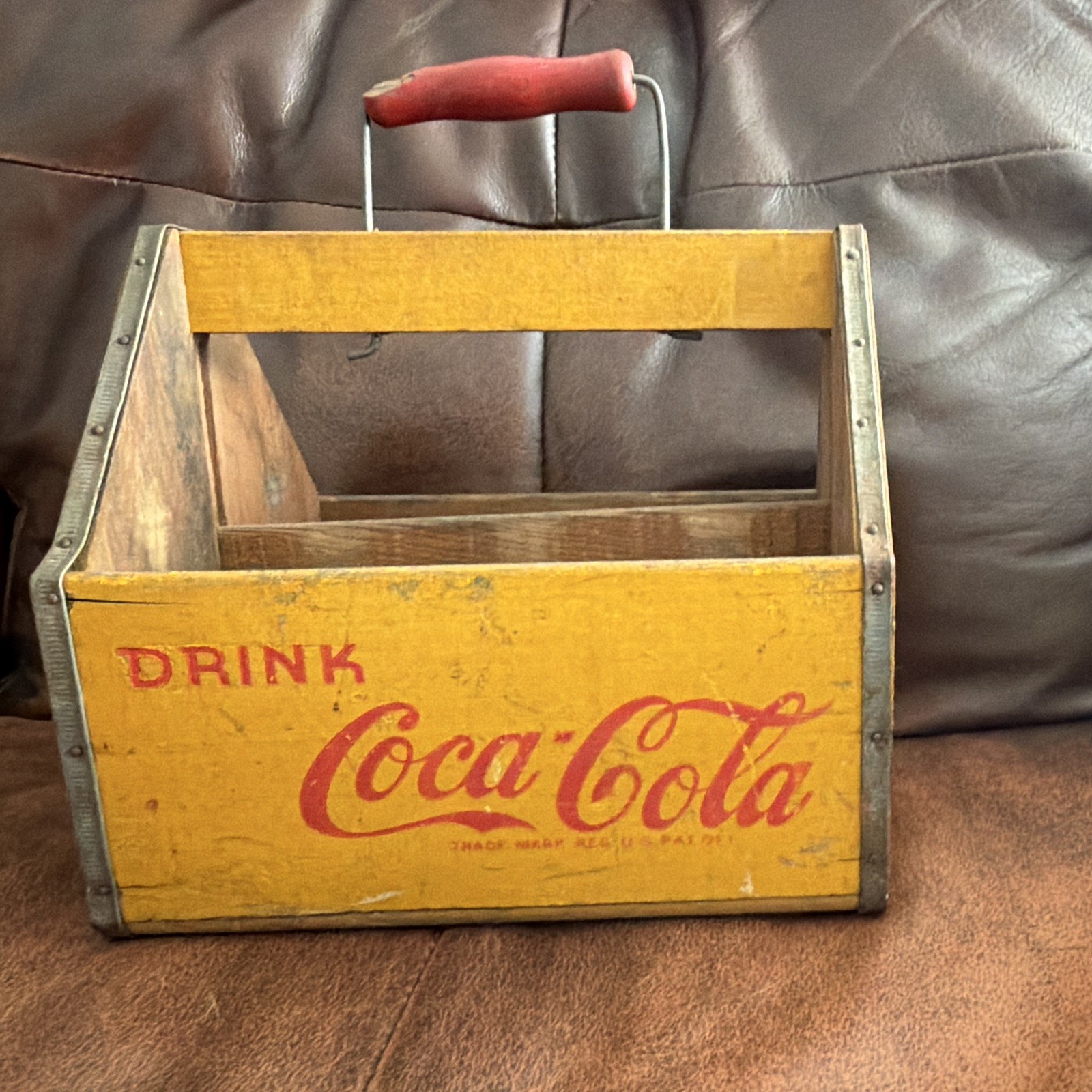 Coca-Cola Vintage Wooden Bottle Carrier Caddy, Yellow/Red Soda Advertising Coca-Cola Vintage Wooden Bottle Carrier Caddy, Yellow/Red Soda Advertising