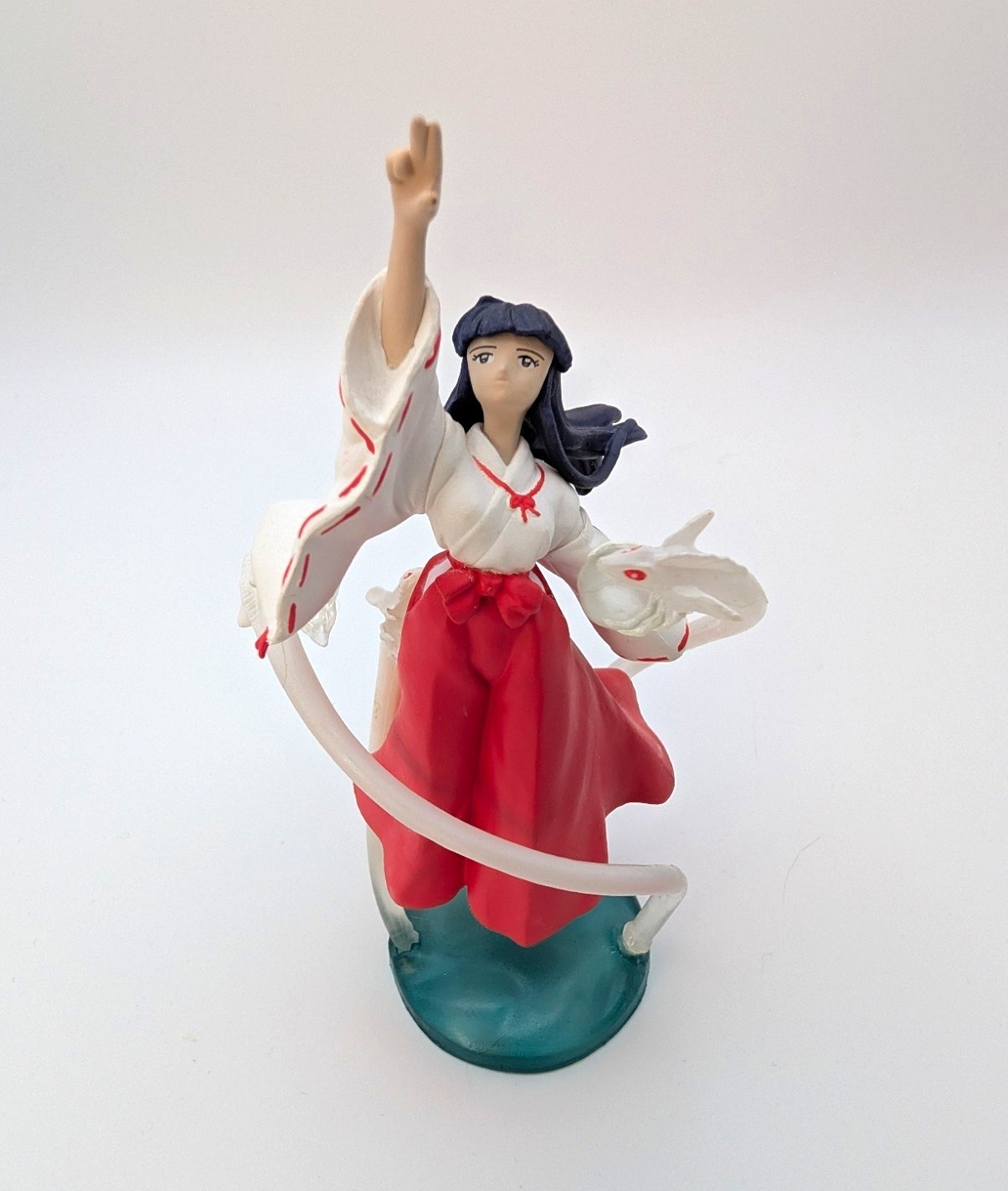 Vintage 2005 Kikyo Inuyasha Figure Vintage 2005 Kikyo Inuyasha Figure