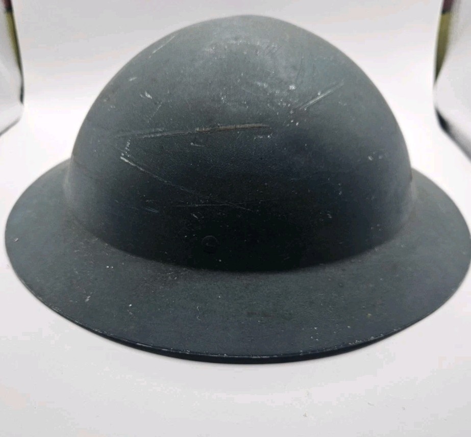 WWI WW1 Brodie Helmet Circular Brim With Damage Corwn Pad British Pattern Worned WWI WW1 Brodie Helmet Circular Brim With Damage Corwn Pad British Pattern Worned