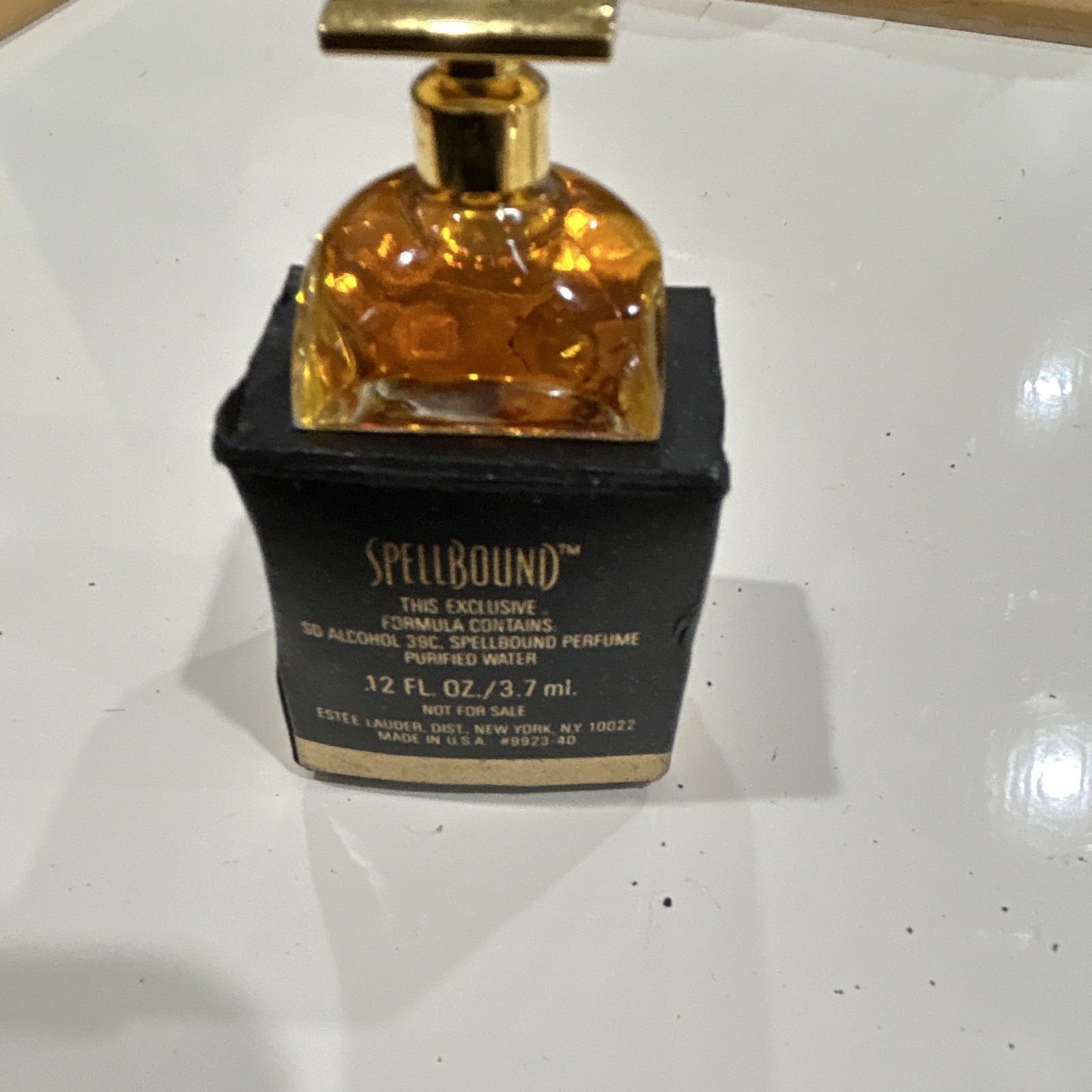 Estée Lauder Spellbound Perfume Miniature 3.7 ml (0.12 fl oz) w/ Box