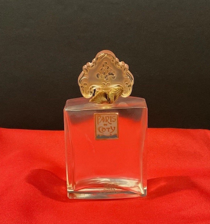 VIntage Paris De Cody Perfume Bottle with Ornate Stipper VIntage Paris De Cody Perfume Bottle with Ornate Stipper