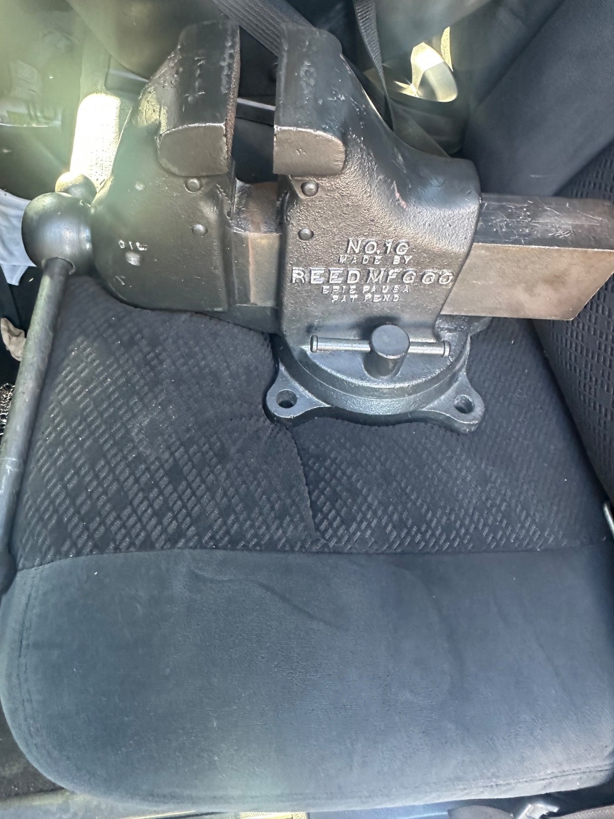 Vtg Reed Mfg Co No 104 Bench Vise 4-1/2” Jaws Tool Shop Antique Usa 30lbs Vtg Reed Mfg Co No 104 Bench Vise 4-1/2” Jaws Tool Shop Antique Usa 30lbs