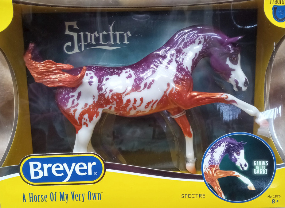 BREYER HORSES #1876 Spectre Halloween Traditional Glow In The Dark Horse NEW BREYER HORSES #1876 Spectre Halloween Traditional Glow In The Dark Horse NEW