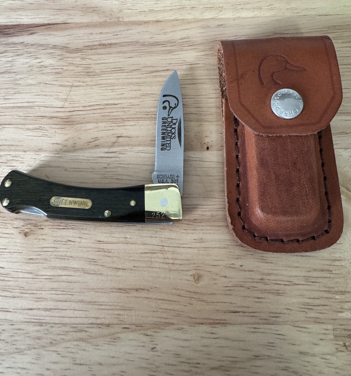 Vintage Schrade+ Ducks Unlimited (Greenwing) 30 T Knife Serial #2523 W/DU Sheath Vintage Schrade+ Ducks Unlimited (Greenwing) 30 T Knife Serial #2523 W/DU Sheath