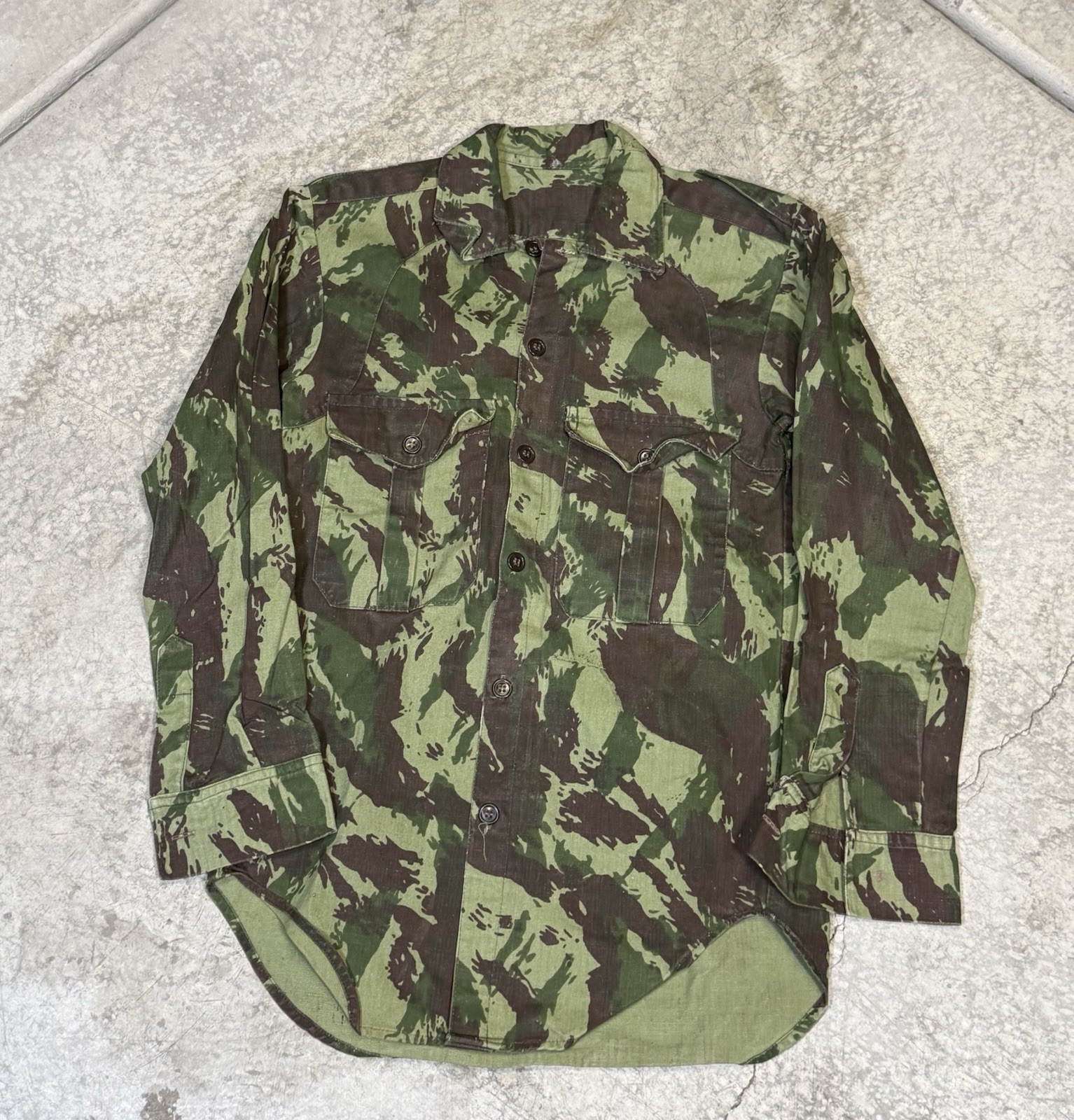 VTG Men's NOS 1960s 1970s Portuguese Army HBT Lizard Camo Shirt Sz 2 S-M 60s 70s VTG Men's NOS 1960s 1970s Portuguese Army HBT Lizard Camo Shirt Sz 2 S-M 60s 70s
