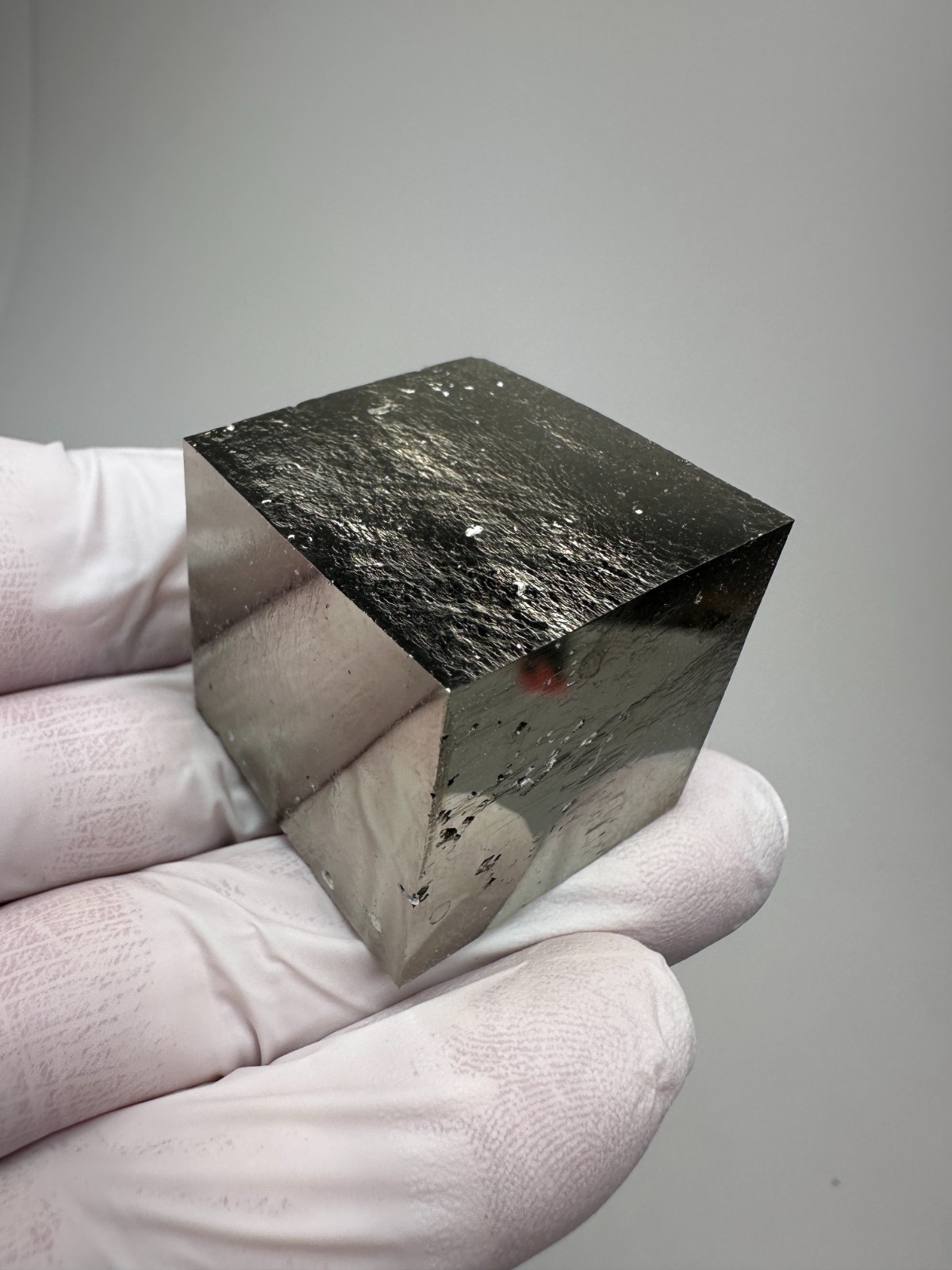 MIRROR SHINE__Beautiful Lusterous 1 3/8 \'\' Pyrite Cube__Navajun Mine, Spain MIRROR SHINE__Beautiful Lusterous 1 3/8 \'\' Pyrite Cube__Navajun Mine, Spain