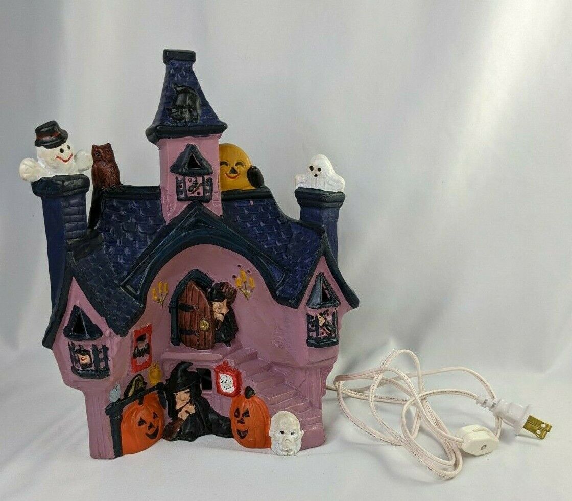 Pacific Rim Ceramic Witch House Lights Up Works