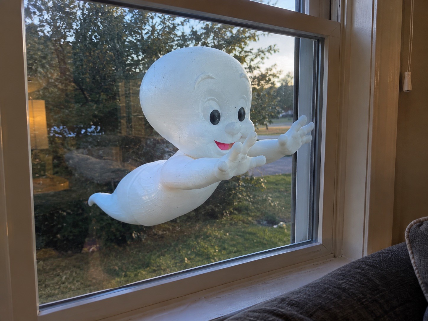 Casper Window Ghost Phasing Illusion Suction Cup 3D Printed Halloween Decor 