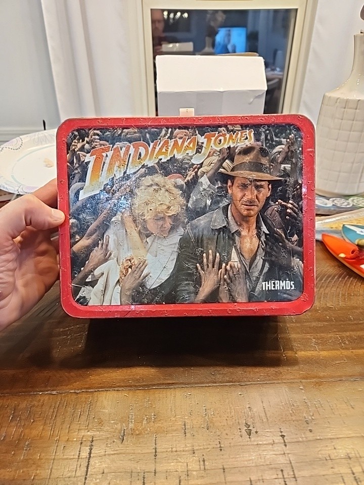 Vintage 1984 Indiana Jones And The Temple Of Doom Metal Lunch Box - No Thermos Vintage 1984 Indiana Jones And The Temple Of Doom Metal Lunch Box - No Thermos