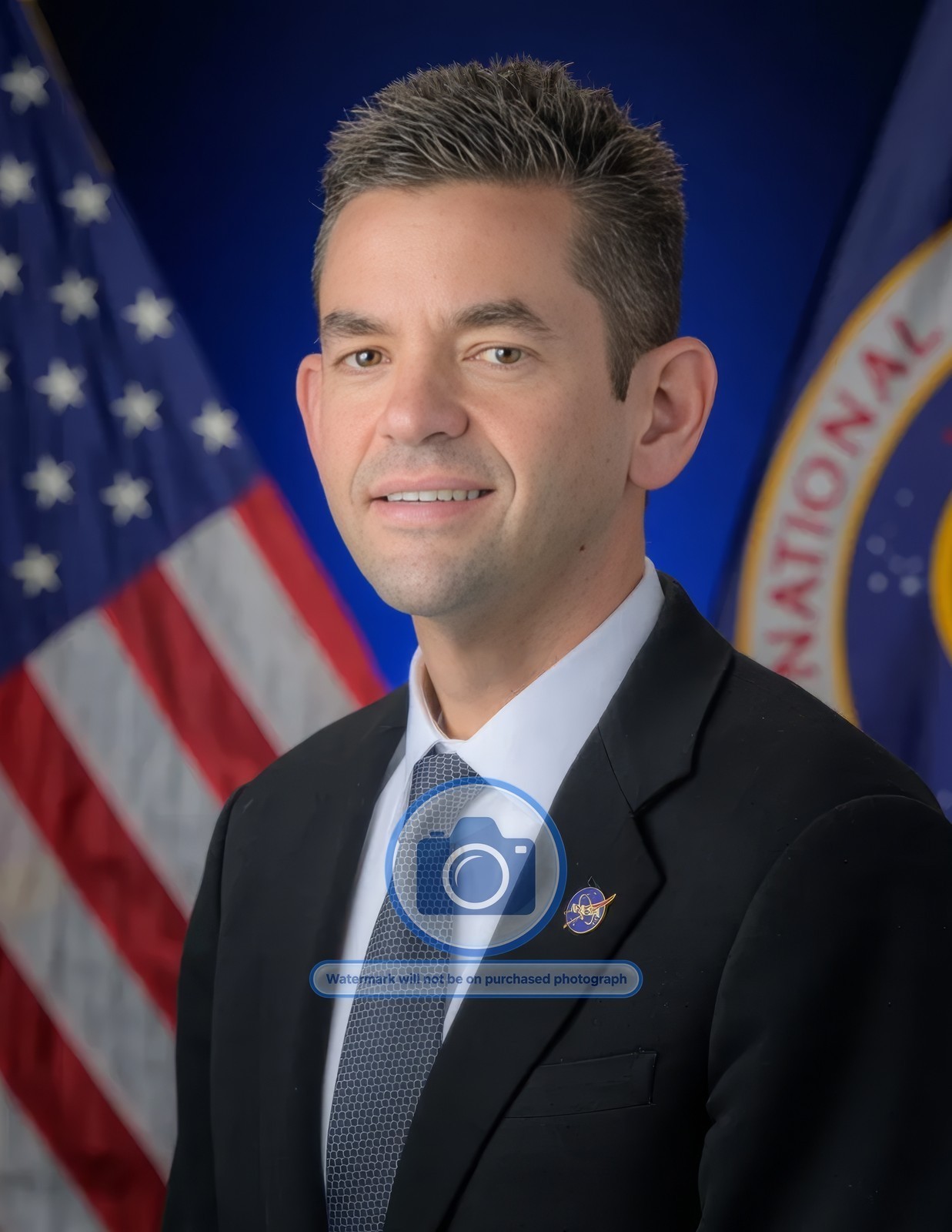 JARED ISAACMAN NASA ADMINISTRATOR OFFICIAL PORTRAIT 2025 8.5X11 PHOTO JARED ISAACMAN NASA ADMINISTRATOR OFFICIAL PORTRAIT 2025 8.5X11 PHOTO