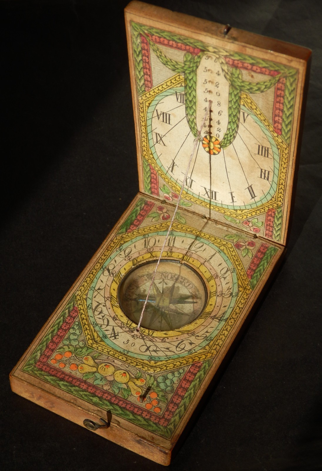 Rare Antique 18th Century Wooden diptych Pocket Sundial Compass Circa 1780 Rare Antique 18th Century Wooden diptych Pocket Sundial Compass Circa 1780