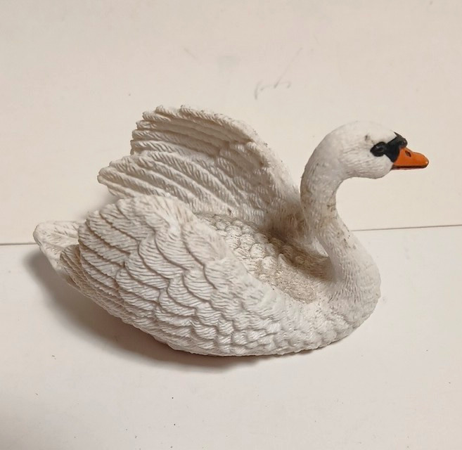 Schleich White Swan Bird Figurine Plastic Figure .