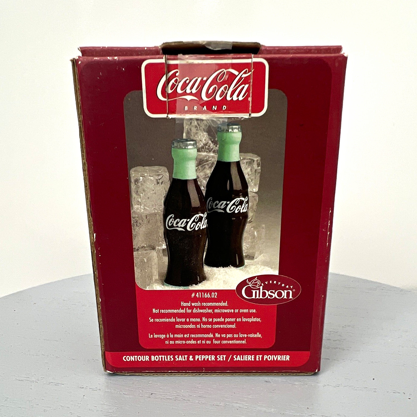 Vintage 2002 Coca-Cola Contour Bottles Salt & Pepper Shaker Set Gibson 41166.02 