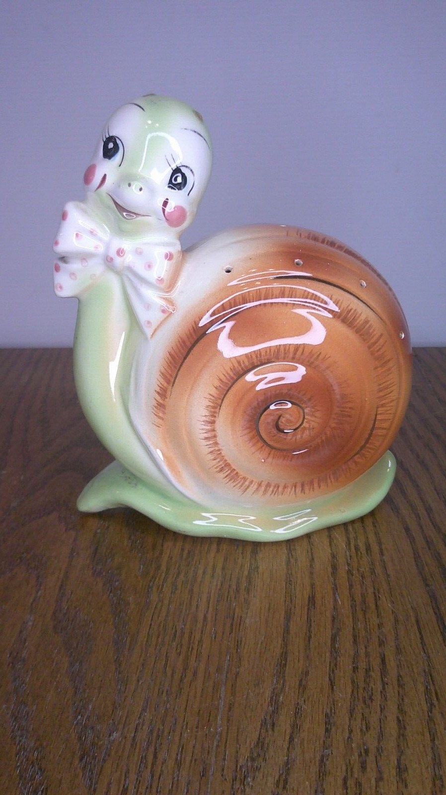 vintage snappy the snail ceramic hat pin holder made by Enesco co. Japan  Z140