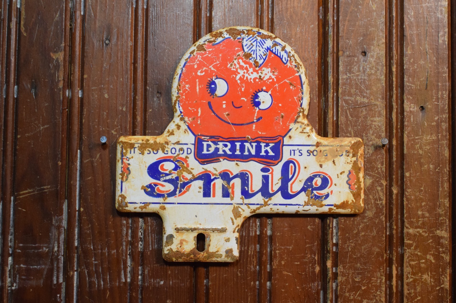 SMILE ORANGE SODA STAMPED PAINTED METAL PLATE TOPPER SIGN VINTAGE 1950s SUNSHINE SMILE ORANGE SODA STAMPED PAINTED METAL PLATE TOPPER SIGN VINTAGE 1950s SUNSHINE