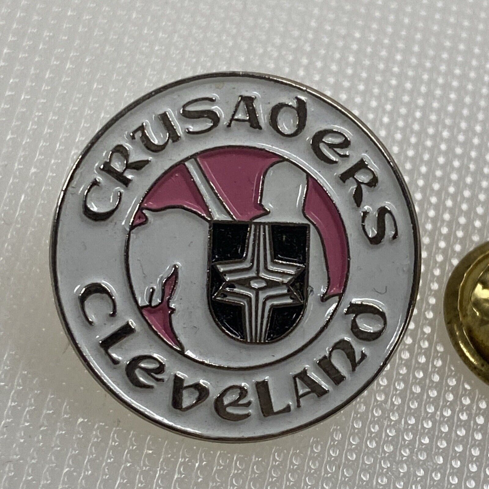 Cleveland Crusaders WHA World Hockey Association Lapel / Hat Pin. Pinback