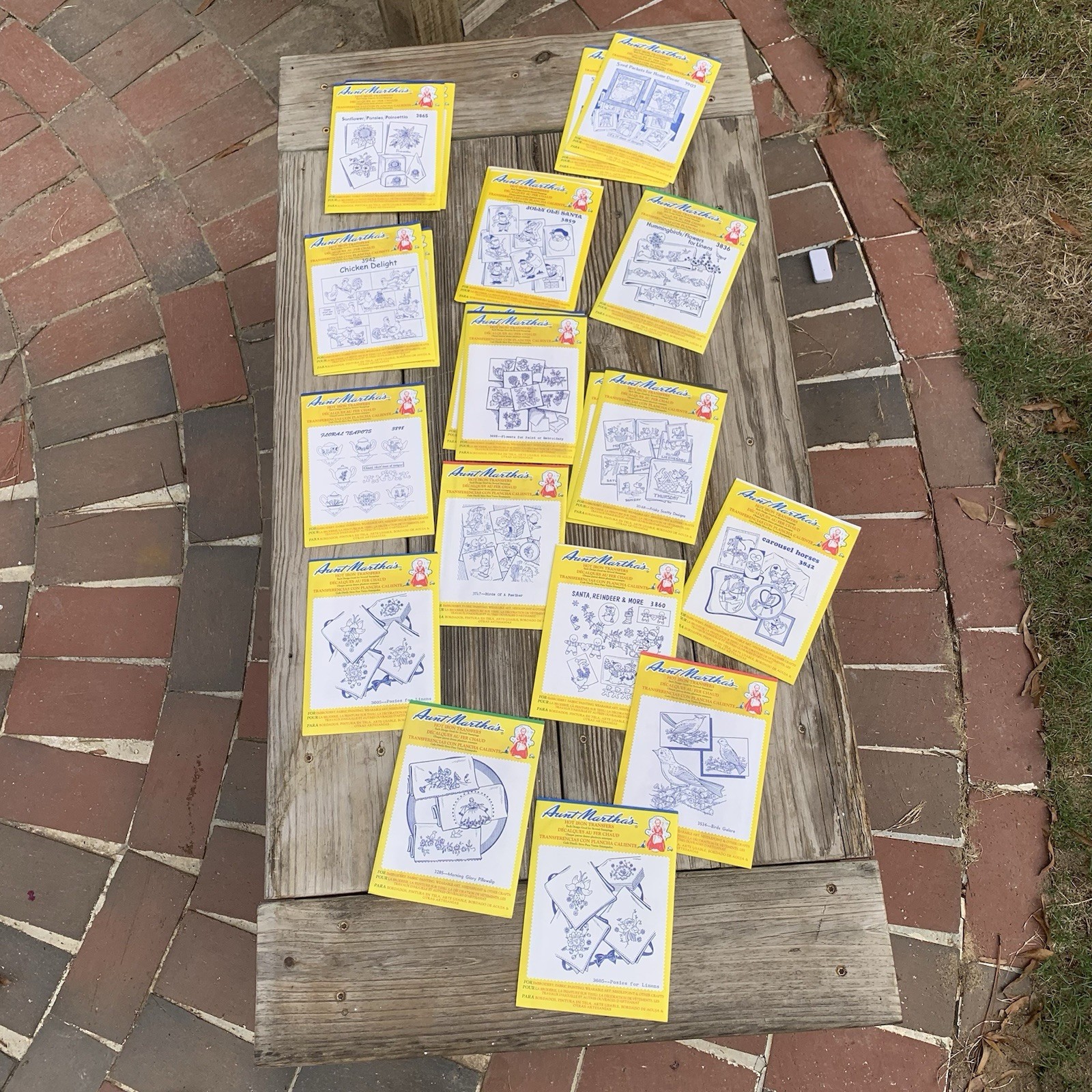 Vintage Aunt Martha\'s Hot Iron Transfers Embroidery Patterns Large Lot 15+ NOS Vintage Aunt Martha\'s Hot Iron Transfers Embroidery Patterns Large Lot 15+ NOS