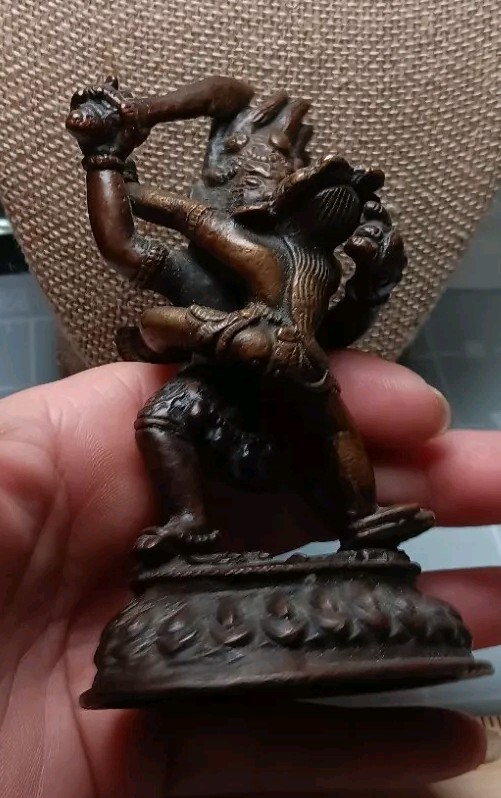 Antique Hindu God Figurine in Bronze, Maha Durga Antique Hindu God Figurine in Bronze, Maha Durga