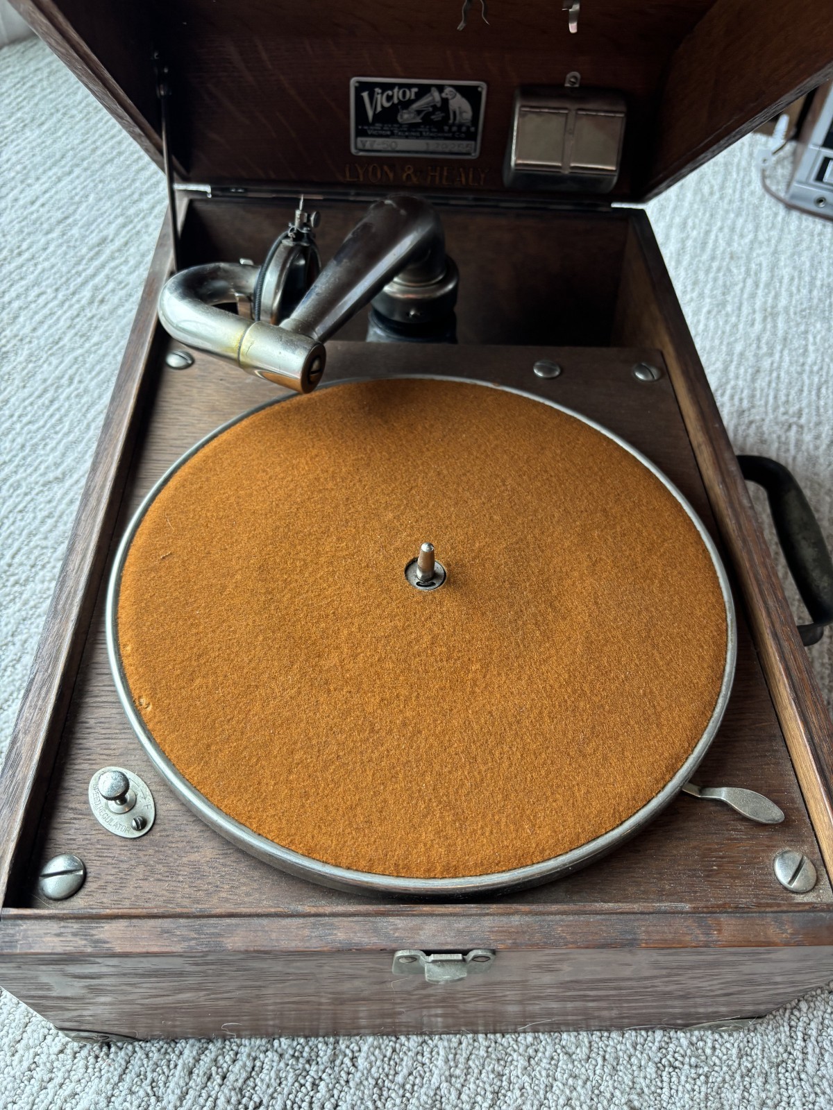 Antique Vtg 1920s Victor Talking Machine VV-50 Phonograph Record Player Antique Vtg 1920s Victor Talking Machine VV-50 Phonograph Record Player